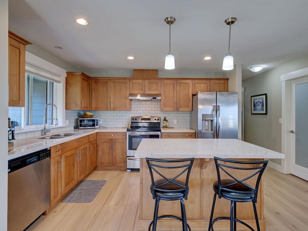 Outdoor Deck Photo of 5537 Peregrine Crescent, Sechelt, BC