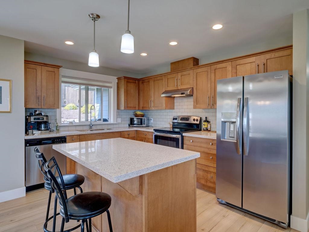 Outdoor Patio Photo of 5537 Peregrine Crescent, Sechelt, BC