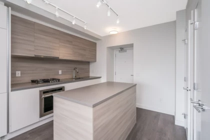 Kitchen Island Photo of 1405 657 Whiting Way, Coquitlam, BC