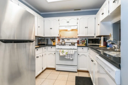 Breakfast Nook Photo of 107 13965 16 Avenue, Surrey, BC