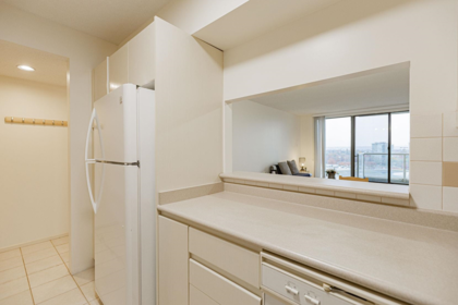 1206 8246 Lansdowne Road, Richmond, BC, Richmond — Apartment/Condo for sale