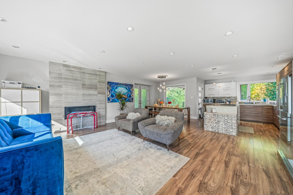 Dining Area Photo of 3630 Bluebonnet Road, North Vancouver, BC