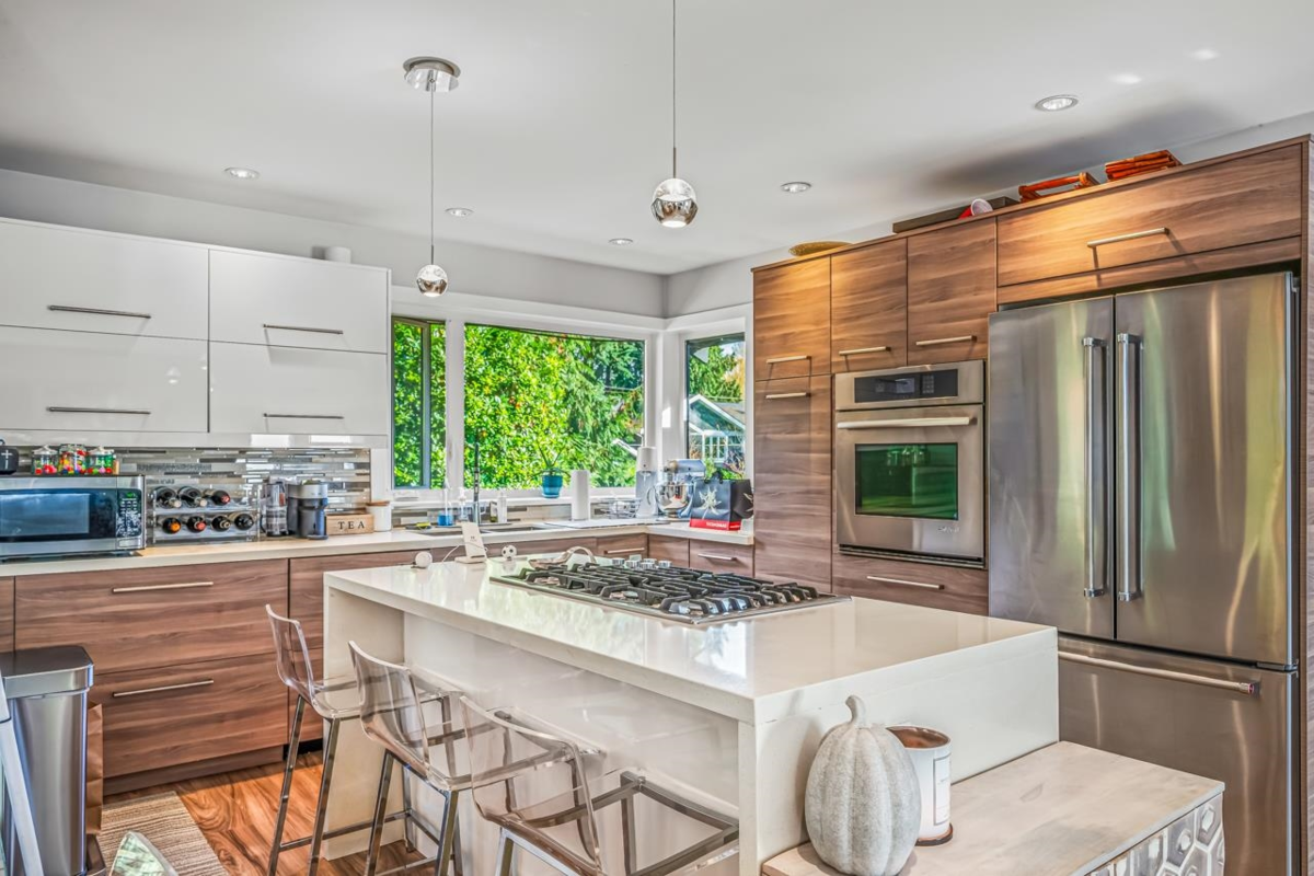 Family Room Photo of 3630 Bluebonnet Road, North Vancouver, BC