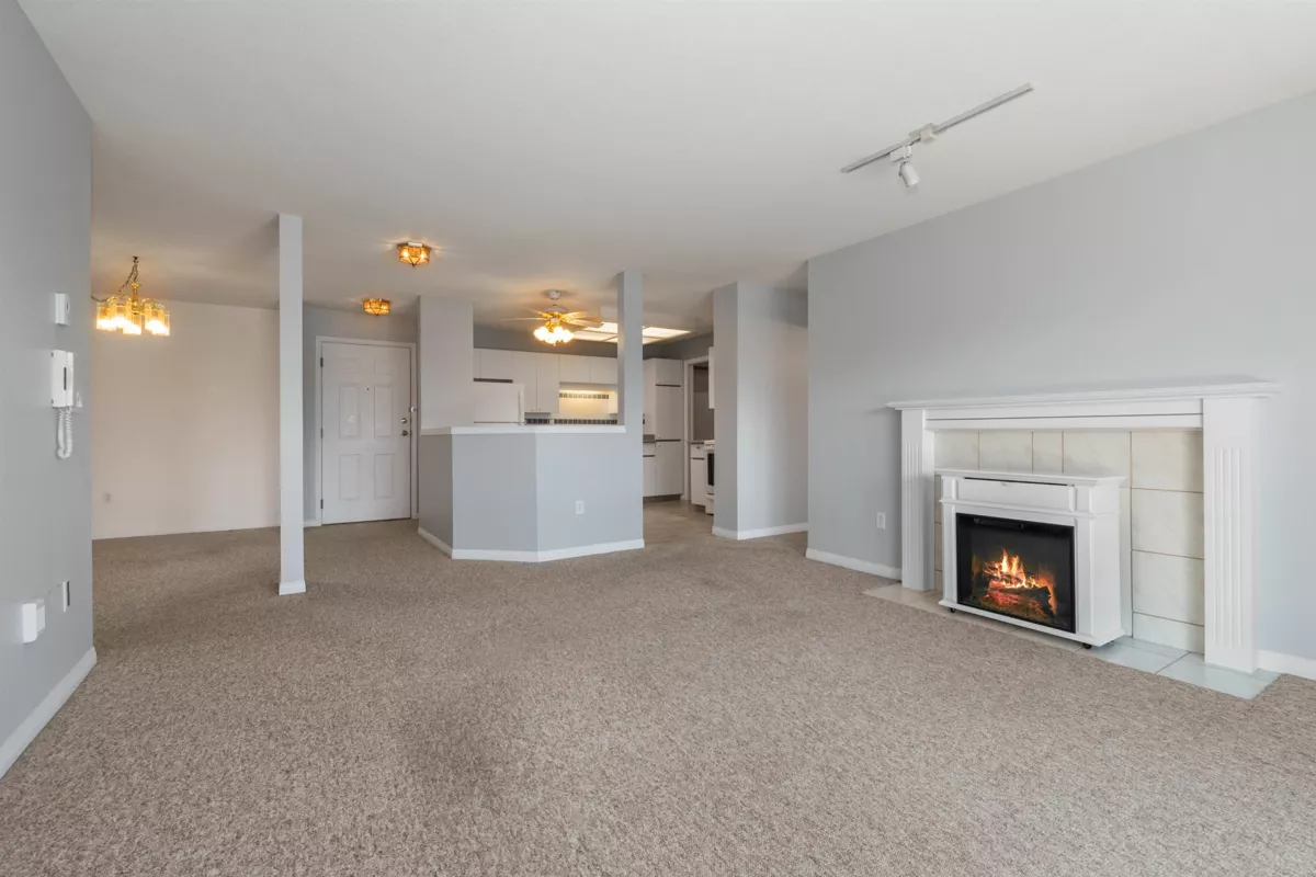 Kitchen Island Photo of 202 7685 Amber Drive, Chilliwack, BC