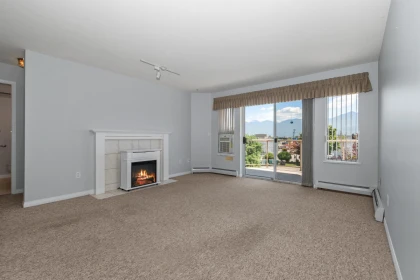202 7685 Amber Drive, Chilliwack, BC, Chilliwack — Apartment/Condo for sale