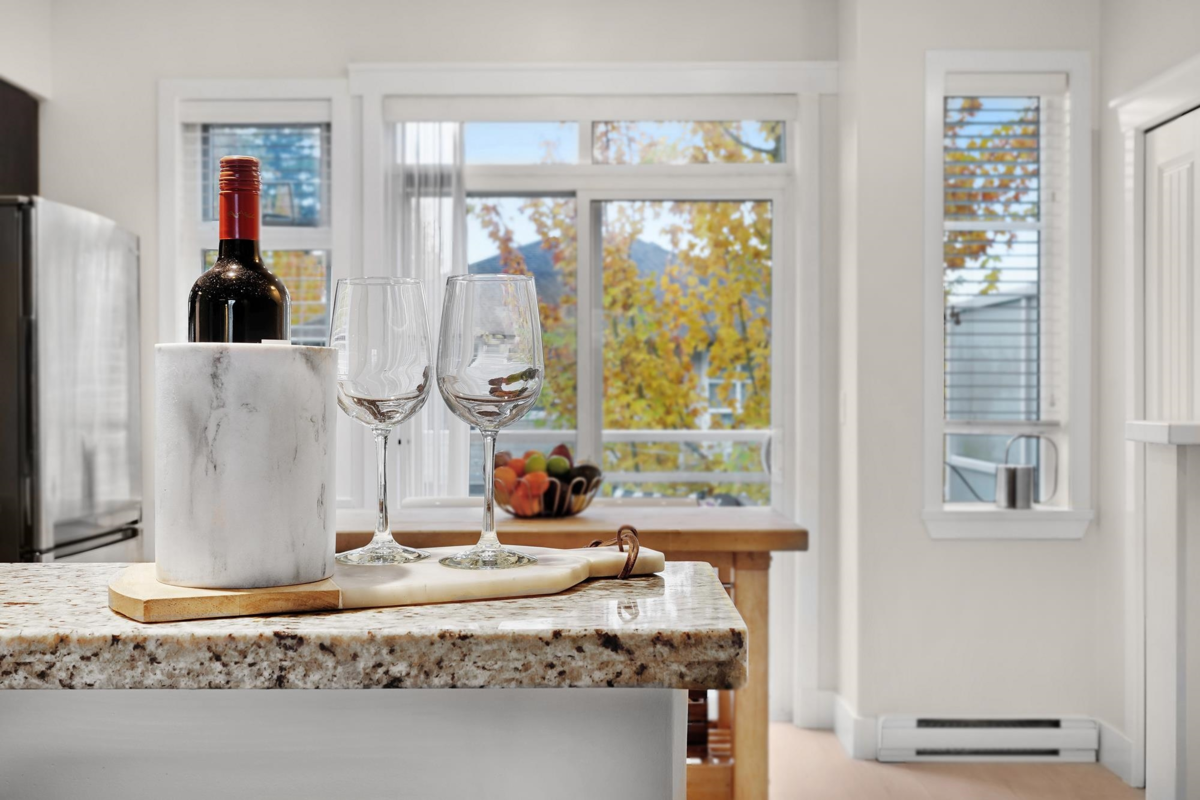 Living Room Photo of 73 15405 31 Avenue, Surrey, BC