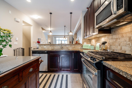 83 2979 156 Street, Surrey, BC, Surrey — Townhouse for sale
