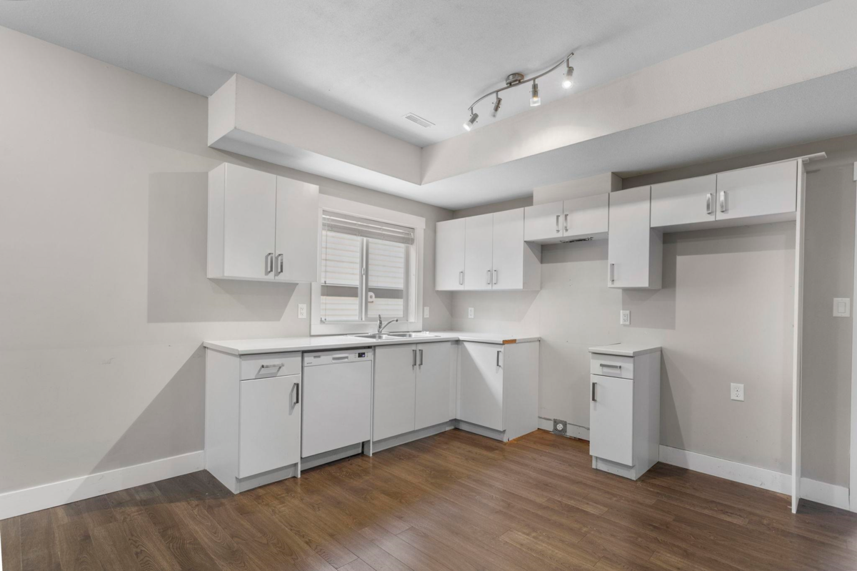 Laundry Room Photo of 46260 Tournier Place, Chilliwack, BC