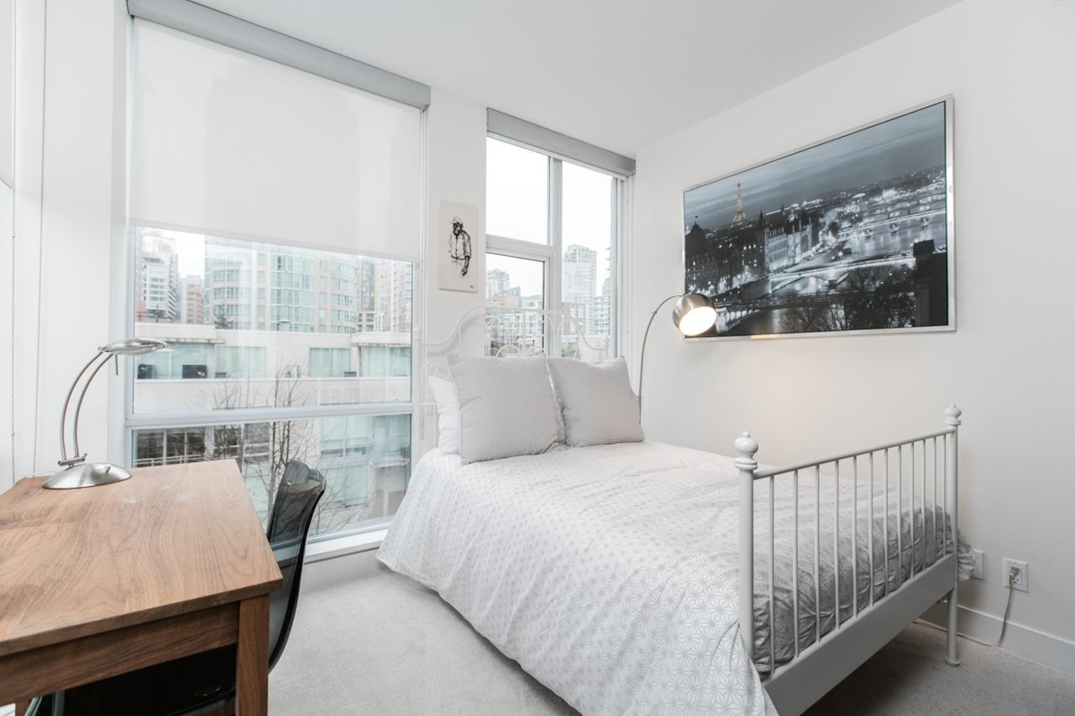 Powder Room Photo of 501 1455 Howe Street, Vancouver, BC