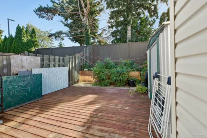 Laundry Room Photo of 266 32550 Maclure Road, Abbotsford, BC