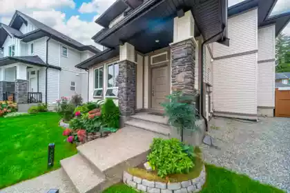 20434 76a Avenue, Langley, BC, Willoughby Heights — 5 bed single family residence for sale