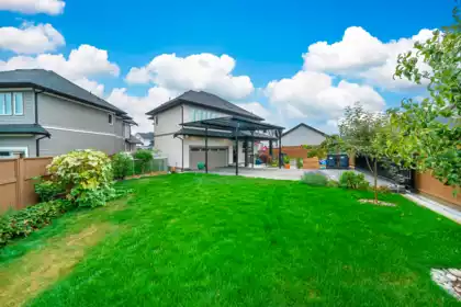 Kitchen Photo of 20434 76a Avenue, Langley, BC