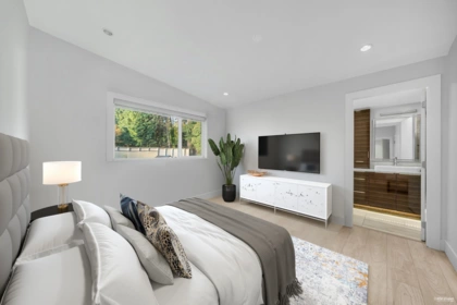 Bedroom 3 Photo of 475 Newlands Road, West Vancouver, BC