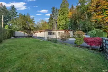 475 Newlands Road, West Vancouver, BC