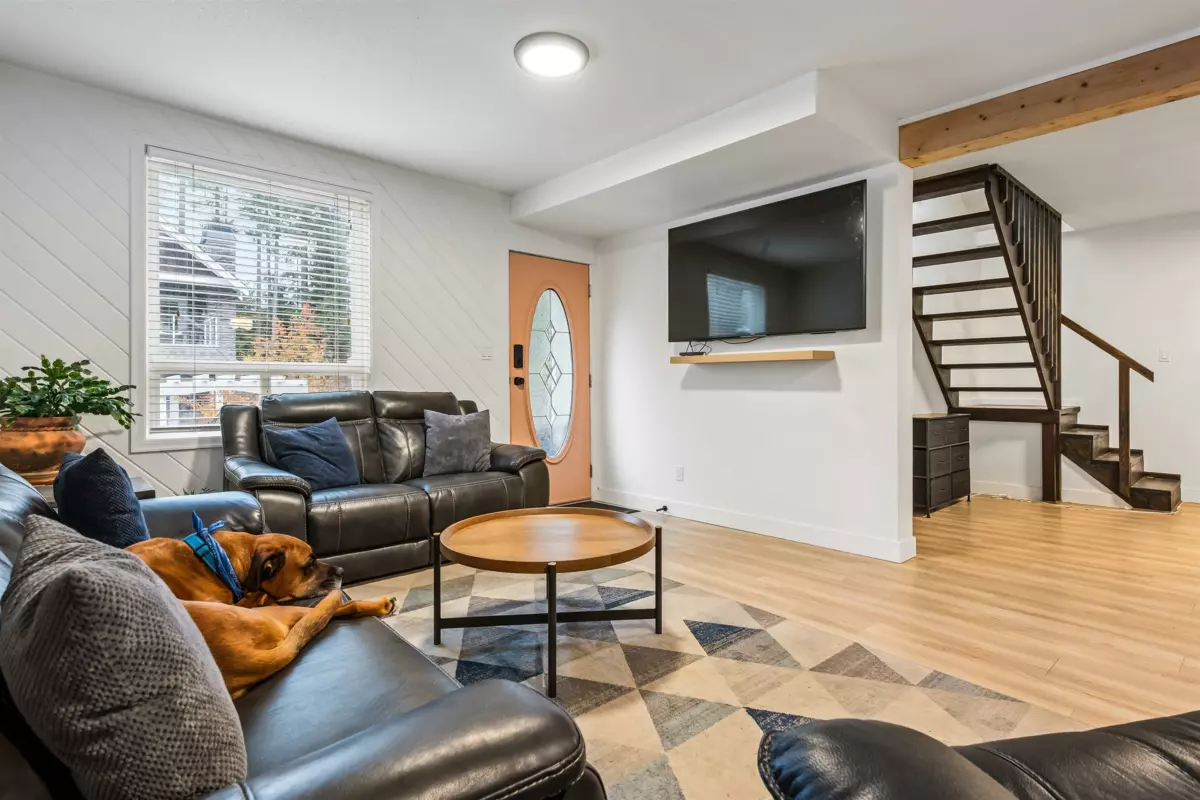 Kitchen Photo of 275 Fir Street, Cultus Lake, BC