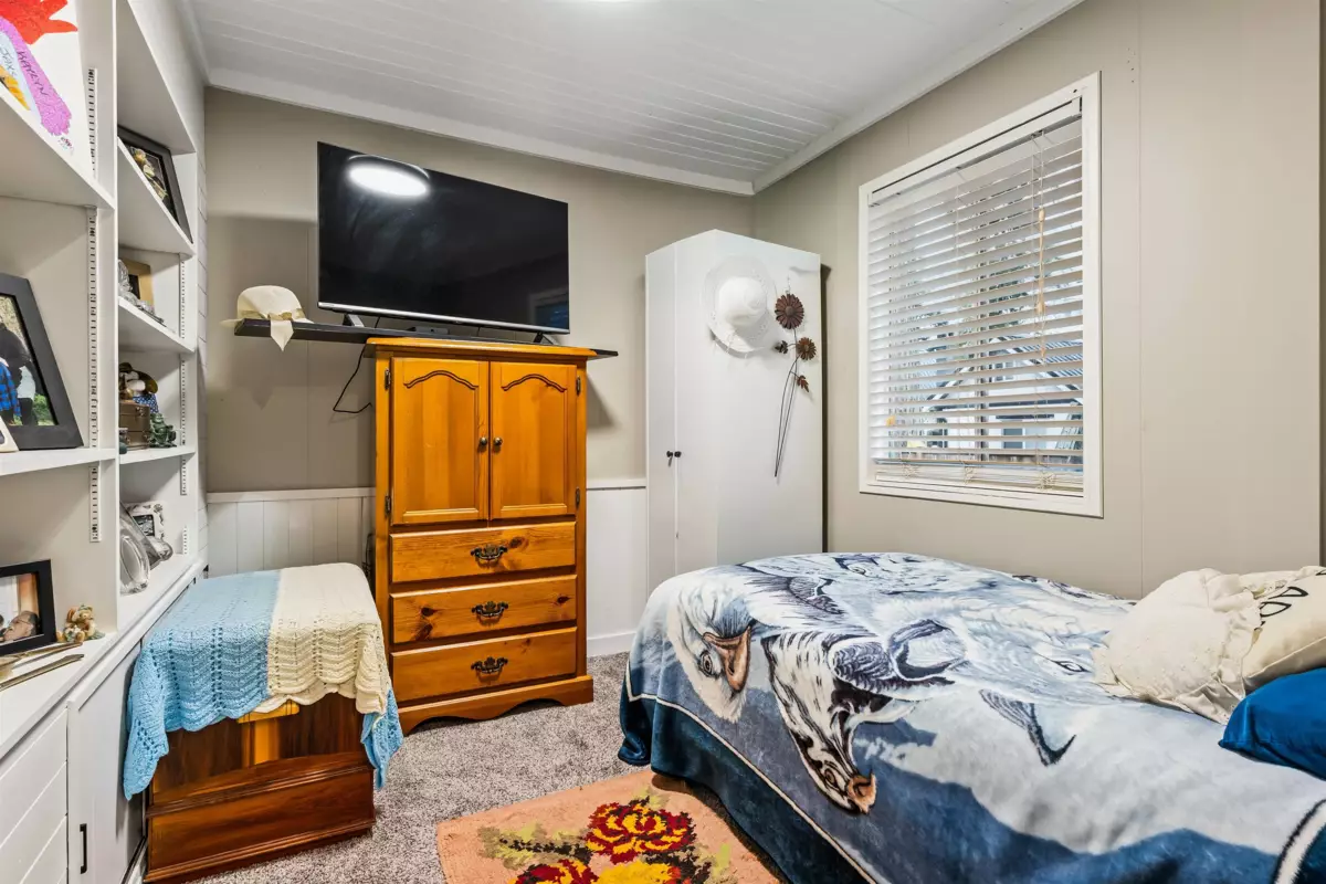 Loft / Bonus Room Photo of 275 Fir Street, Cultus Lake, BC