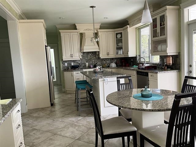 Primary Bathroom Photo of 30914 Upper Maclure Road, Abbotsford, BC