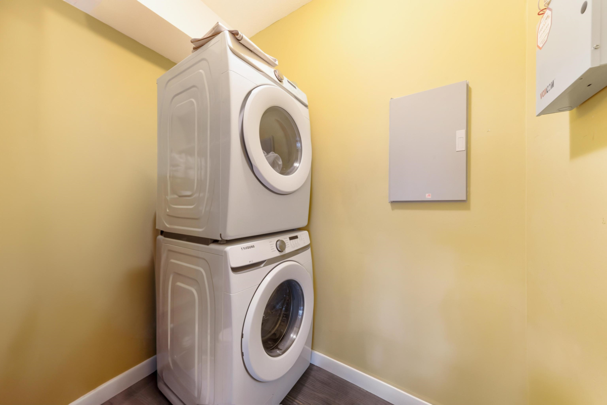 Kitchen Photo of 106 10665 139 Street, Surrey, BC