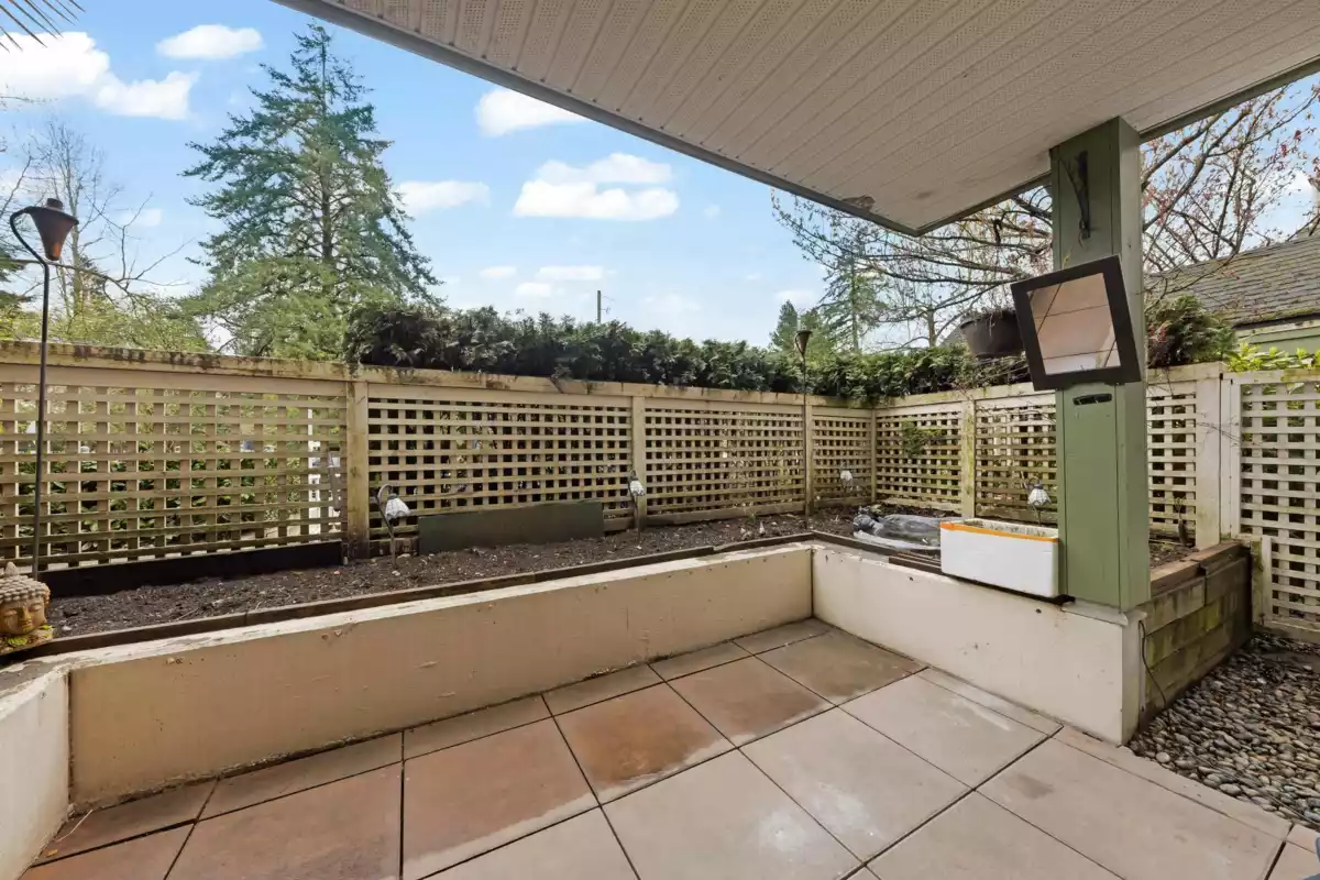 Mudroom Photo of 106 10665 139 Street, Surrey, BC