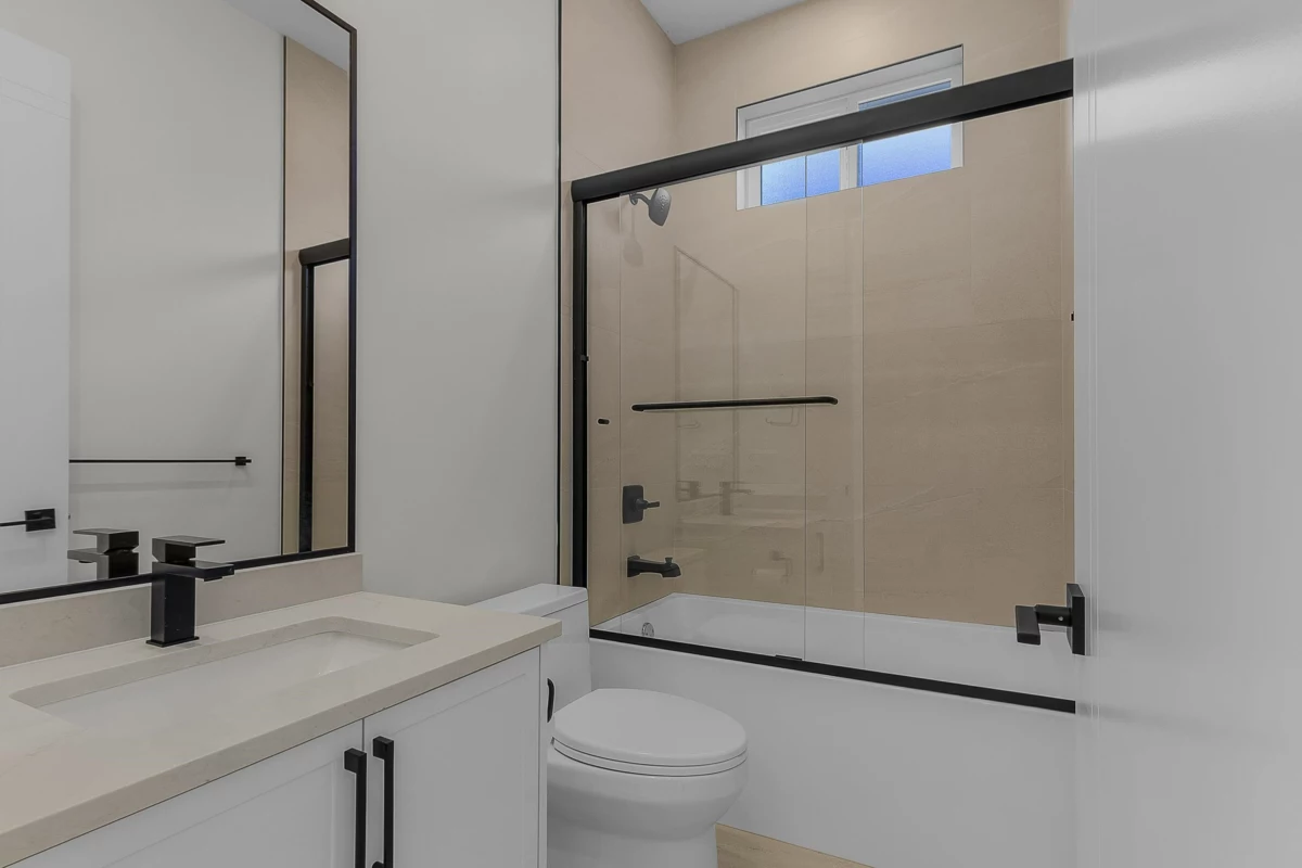 Basement Recreation Room Photo of 11 4217 Old Clayburn Road, Abbotsford, BC