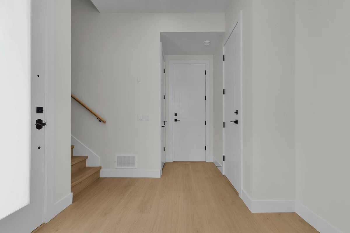 Dining Area Photo of 11 4217 Old Clayburn Road, Abbotsford, BC