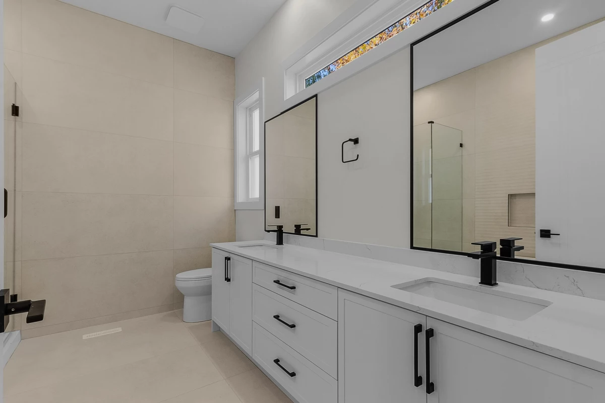 Garage Interior Photo of 11 4217 Old Clayburn Road, Abbotsford, BC