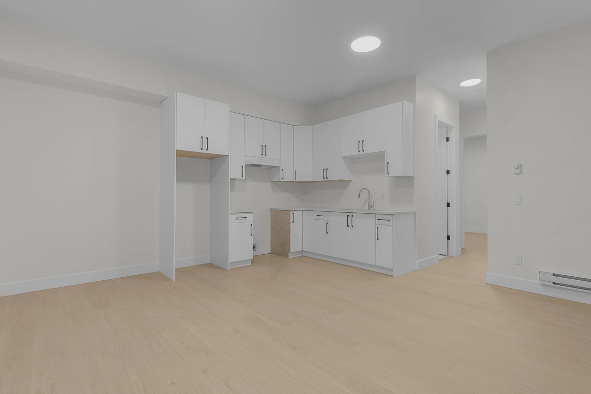 Hot Tub / Spa Photo of 11 4217 Old Clayburn Road, Abbotsford, BC