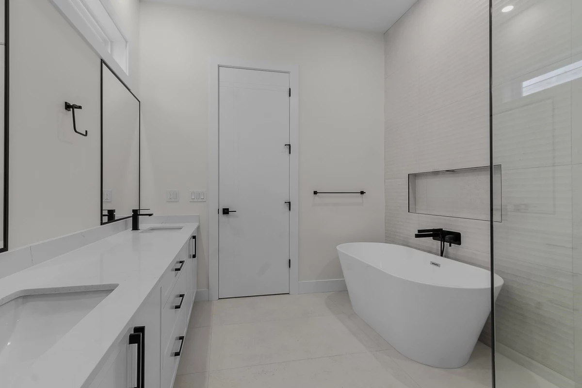 Outdoor Deck Photo of 11 4217 Old Clayburn Road, Abbotsford, BC