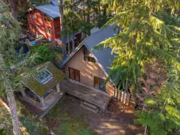9356 Emerald Drive, Whistler, BC, Whistler — Single Family Residence for sale