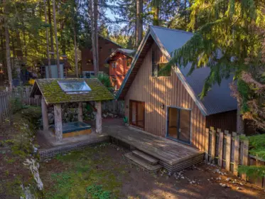 9356 Emerald Drive, Whistler, BC, Whistler — Single Family Residence for sale