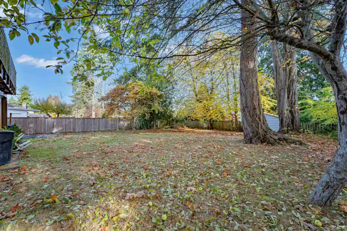 Family Room Photo of 510 55 Street, Delta, BC