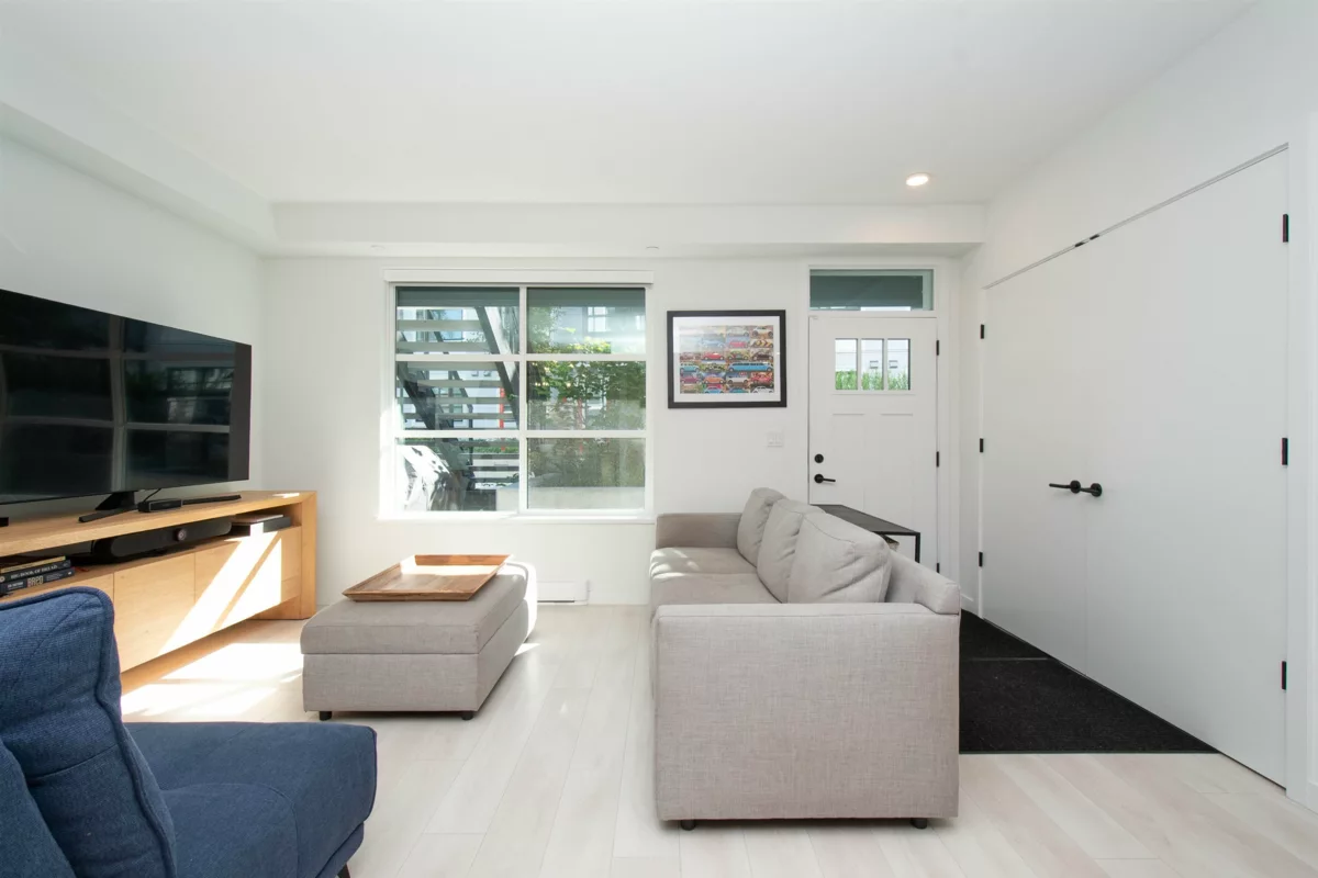 Breakfast Nook Photo of 118 2045 Heritage Park Lane, North Vancouver, BC