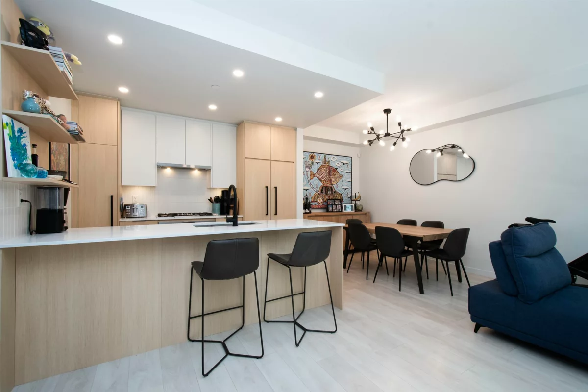 Walk-In Closet Photo of 118 2045 Heritage Park Lane, North Vancouver, BC