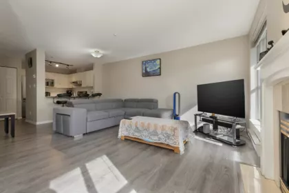 401 13733 74 Avenue, Surrey, BC, Surrey — Apartment/Condo for sale