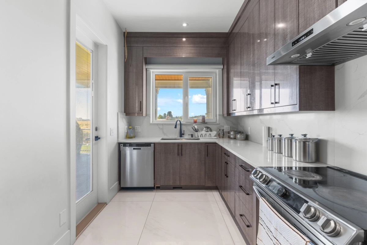 Basement Recreation Room Photo of 171 Defehr Road, Abbotsford, BC