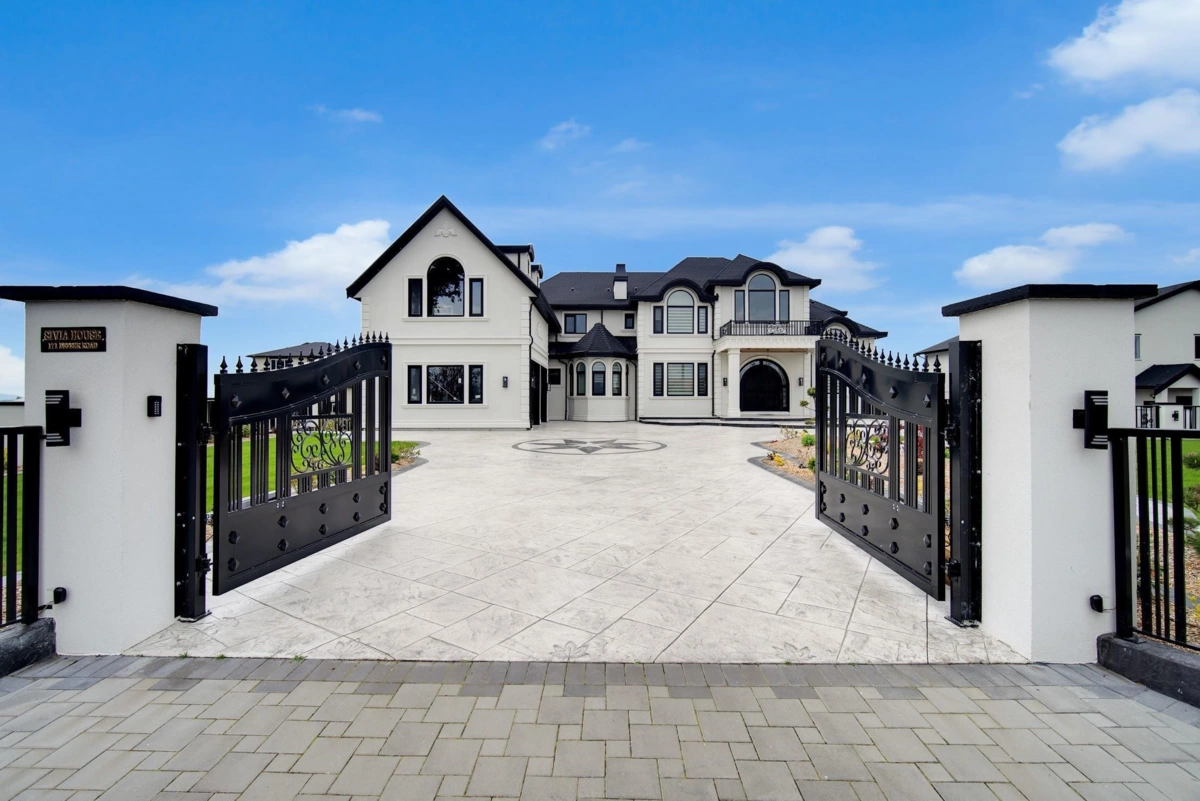 Exterior Front Photo of 171 Defehr Road, Abbotsford, BC