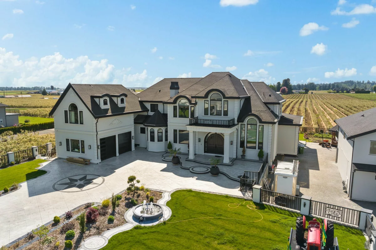 Family Room Photo of 171 Defehr Road, Abbotsford, BC