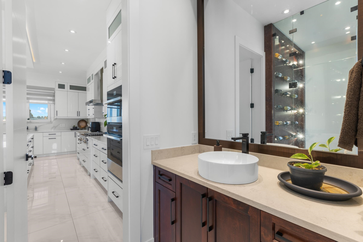 Walk-In Closet Photo of 171 Defehr Road, Abbotsford, BC