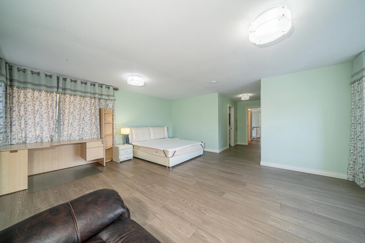 Backyard Photo of 2126 Lorraine Avenue, Coquitlam, BC