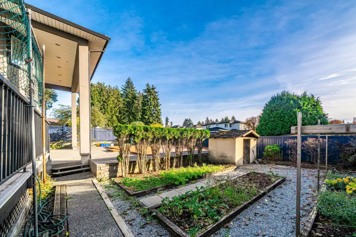 Kitchen Island Photo of 2126 Lorraine Avenue, Coquitlam, BC