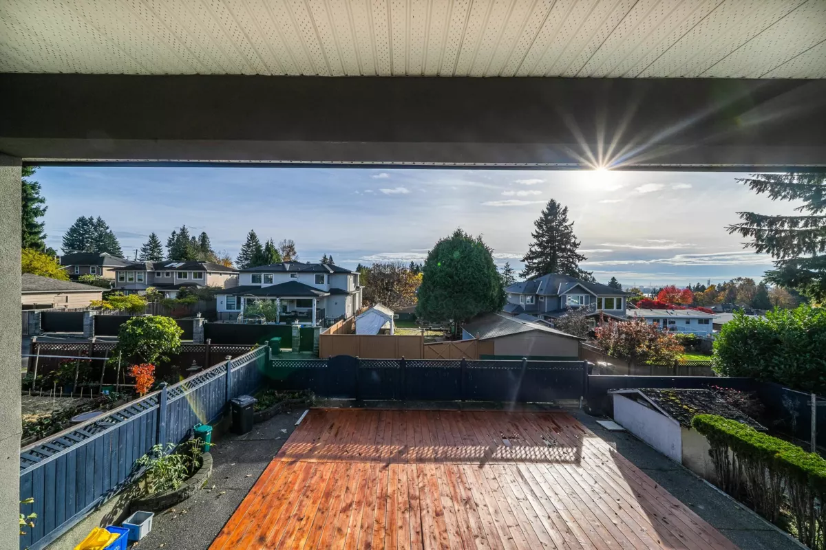 Kitchen Photo of 2126 Lorraine Avenue, Coquitlam, BC
