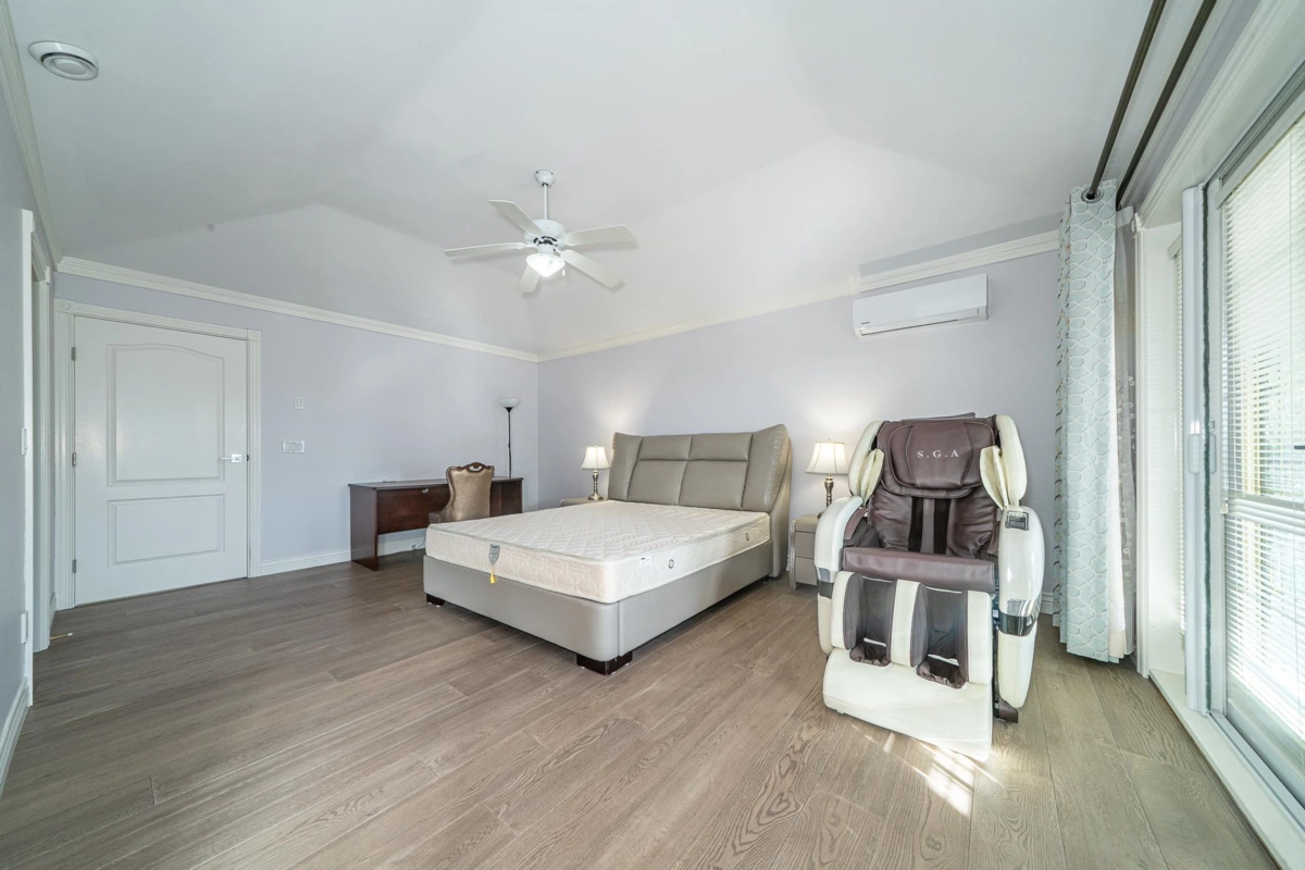 Laundry Room Photo of 2126 Lorraine Avenue, Coquitlam, BC