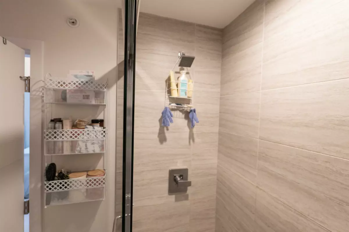 Entry Foyer Photo of 6 19628 55a Avenue, Langley, BC