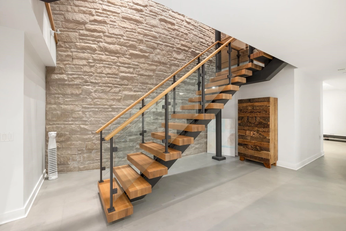 Backyard Photo of 6780 Batchelor Bay Place, West Vancouver, BC