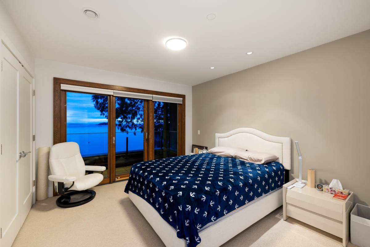 Hallway Photo of 6780 Batchelor Bay Place, West Vancouver, BC