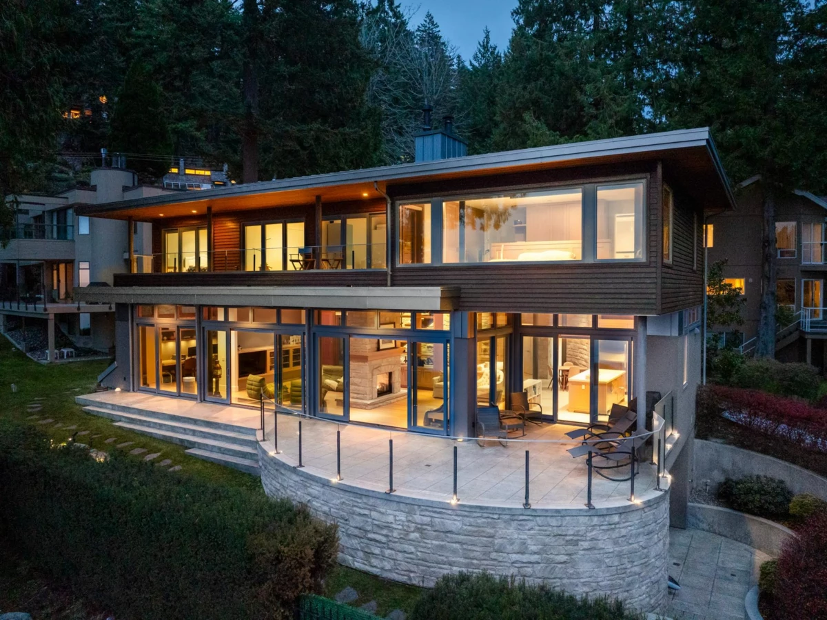 Powder Room Photo of 6780 Batchelor Bay Place, West Vancouver, BC