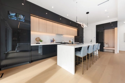 Breakfast Nook Photo of 2 3232 W 38th Avenue, Vancouver, BC