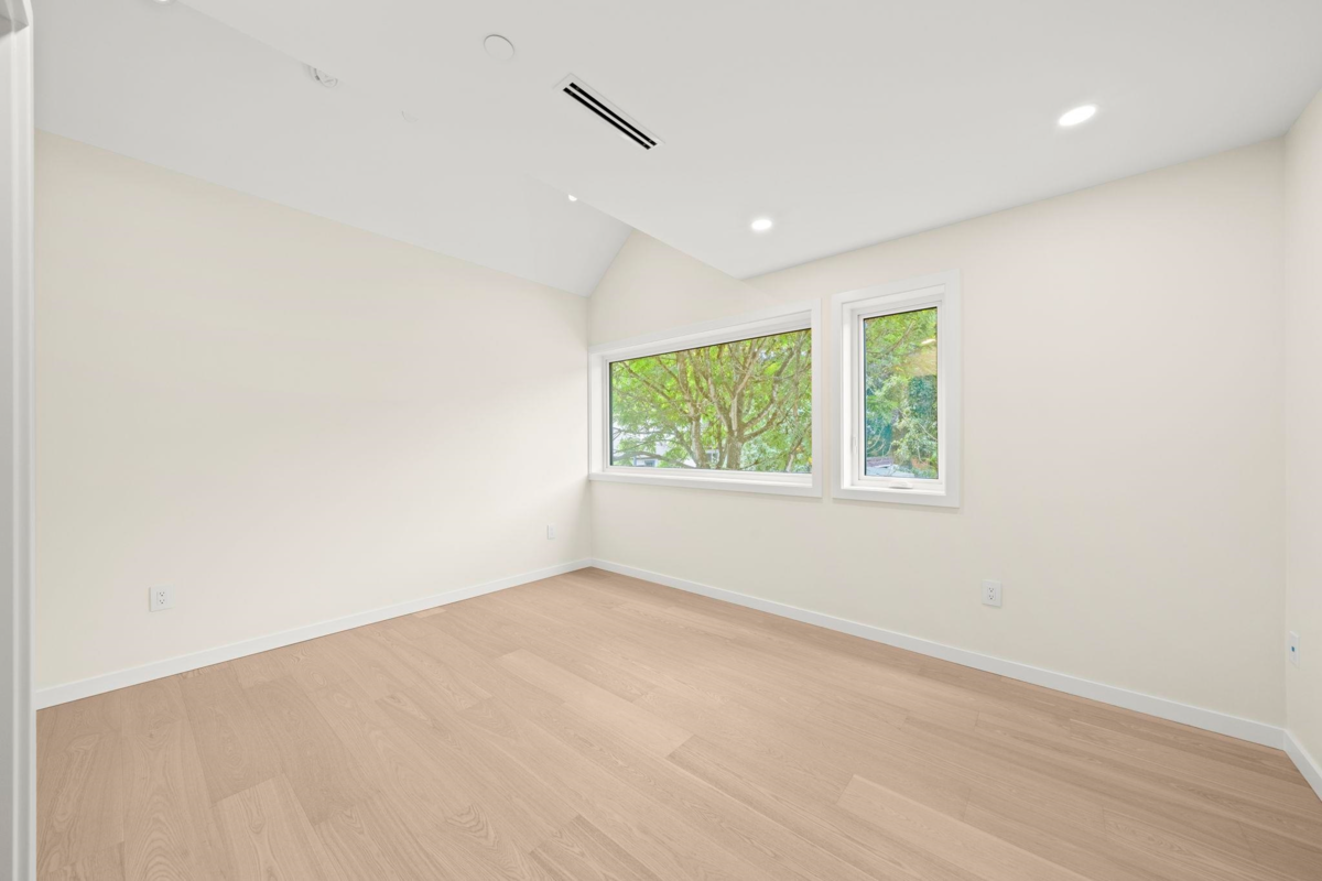 Basement Recreation Room Photo of 1 2091 E 20th Avenue, Vancouver, BC