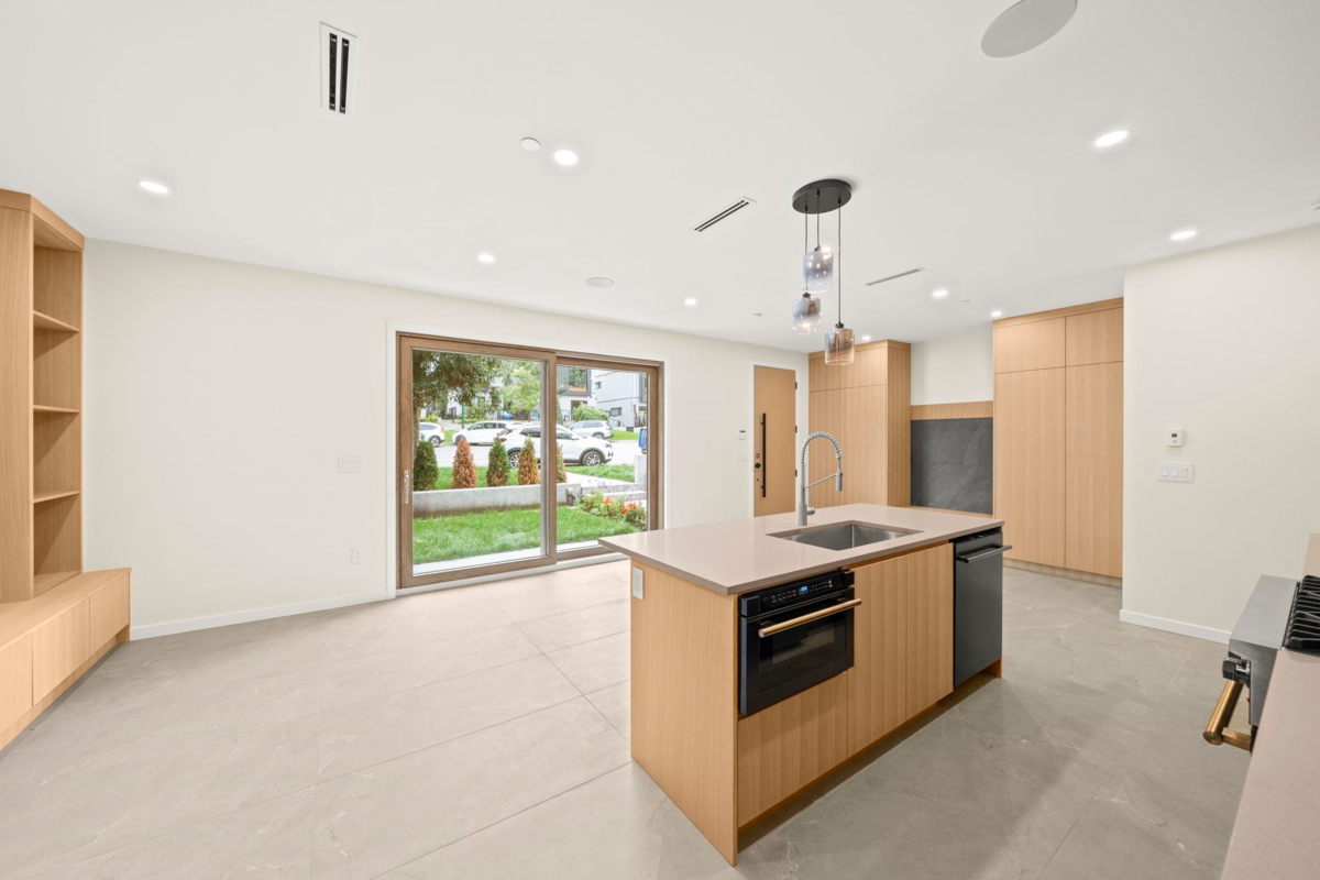 Bedroom 2 Photo of 1 2091 E 20th Avenue, Vancouver, BC