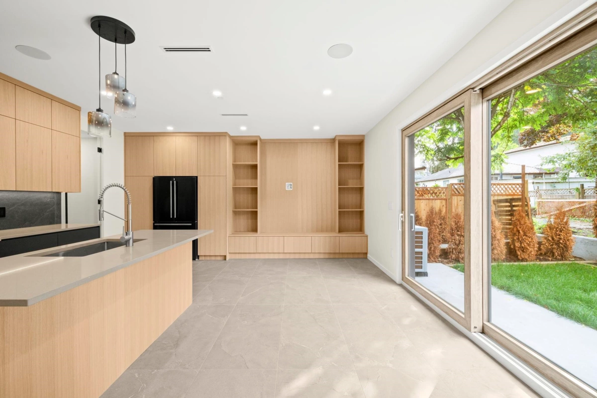 Kitchen Island Photo of 1 2091 E 20th Avenue, Vancouver, BC